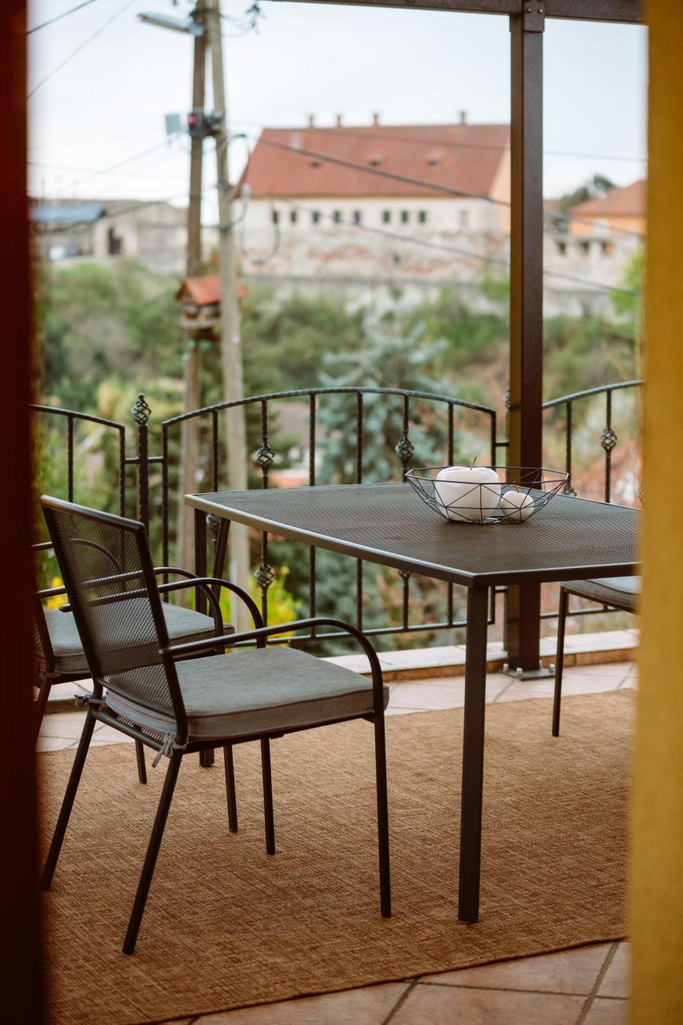 Királyszéke Apartman Eger Extérieur photo